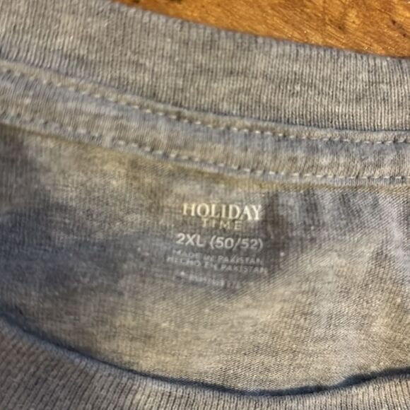 Holiday Time Gray Santa T-shirt “Don’t Stop Believin” Size 2XL - Picture 5 of 5